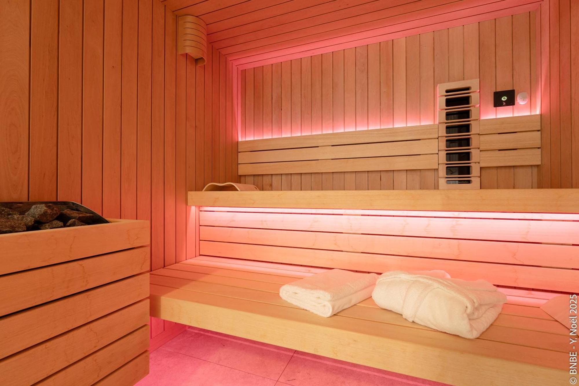 Sous La Houlette, Suites, Piscine Interieure Et Sauna Villers-la-Ville Extérieur photo
